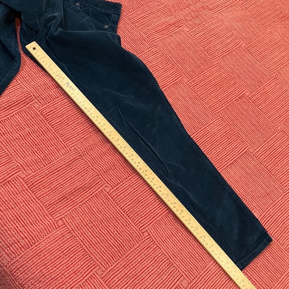 Women’s W32L31 corduroy Joe Fresh slim fit velour pants - Picture 12 of 15